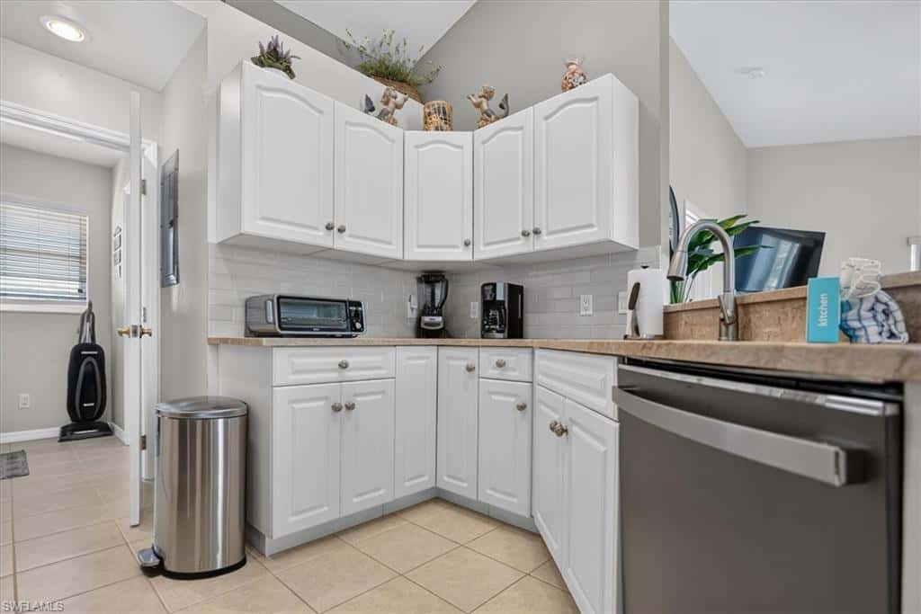 401 Donora Blvd, Fort Myers Beach, photo 11