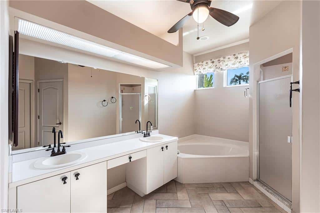 8361 Trentwood Ct, Fort Myers, photo 26
