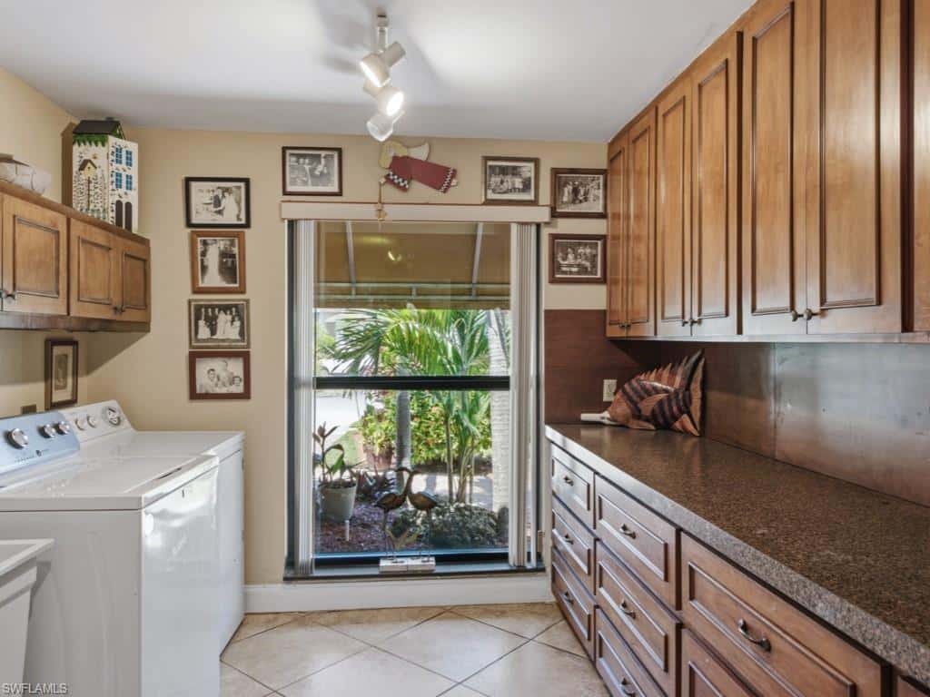 197 Gulfport Ct, Marco Island, photo 16