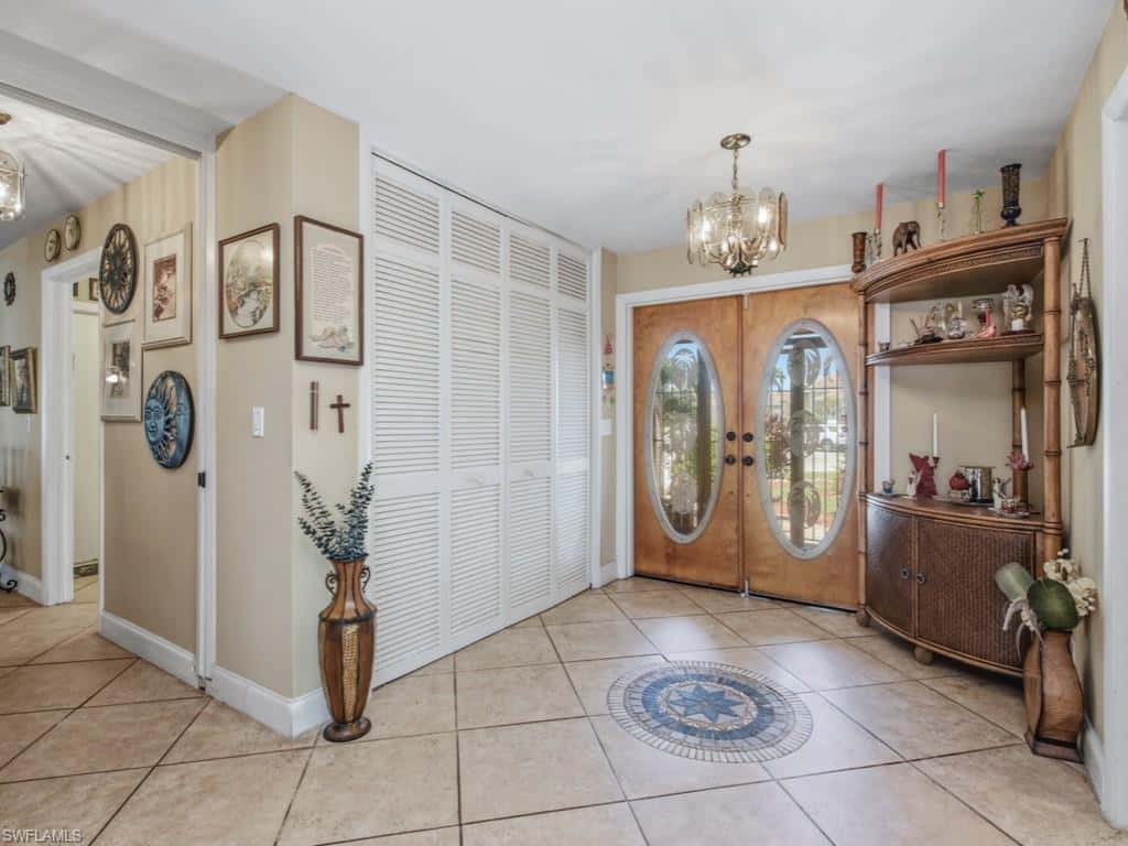 197 Gulfport Ct, Marco Island, photo 5
