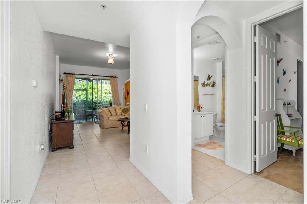 1405 Mariposa Cir #102, Naples, photo 9