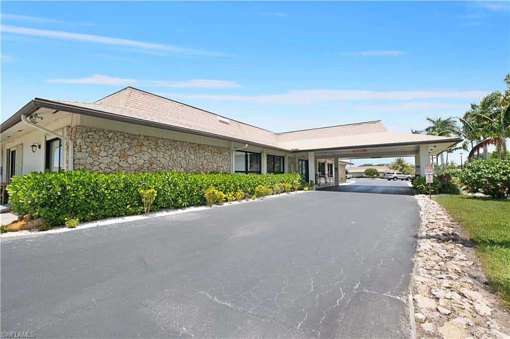104 Brittany Ct, Naples, photo 31