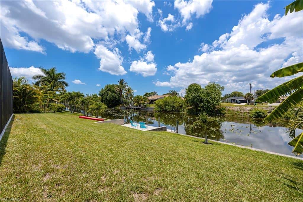 207 Gleason Pkwy, Cape Coral, photo 42