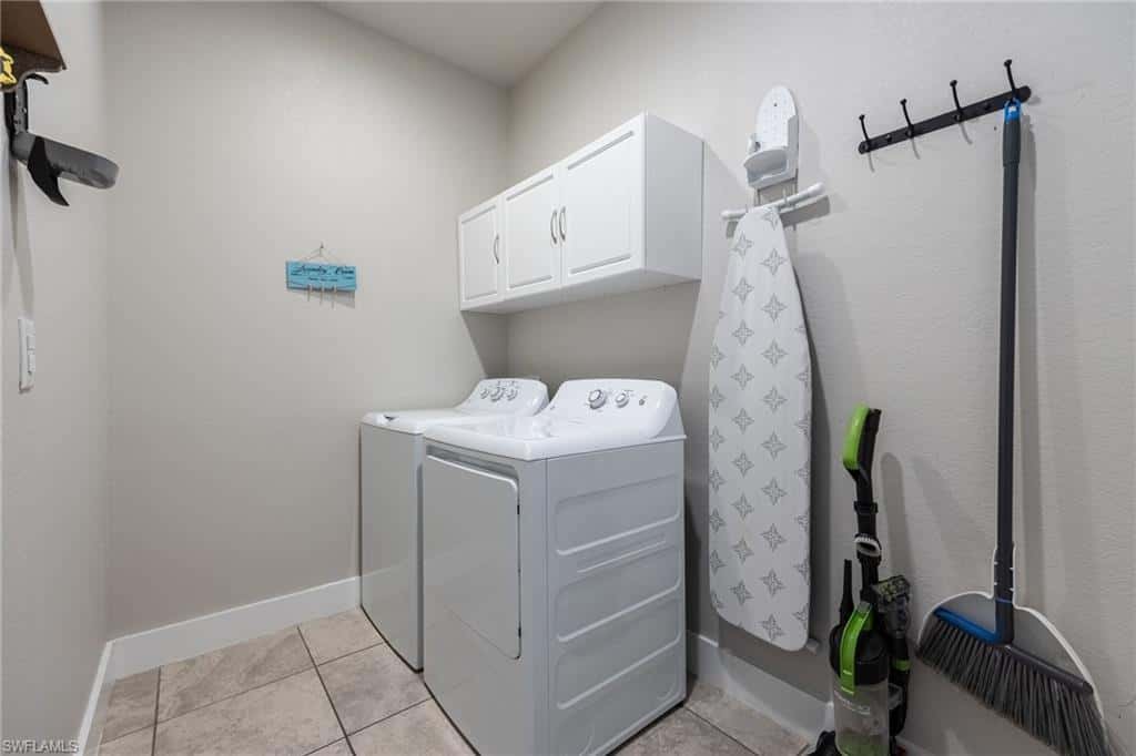 207 Gleason Pkwy, Cape Coral, photo 29