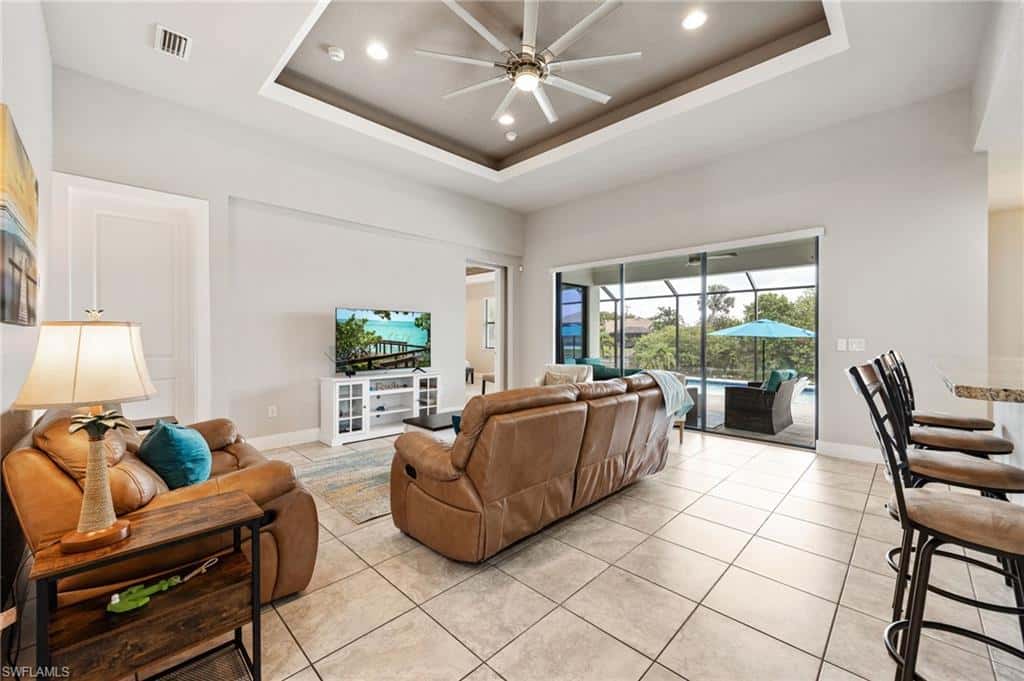 207 Gleason Pkwy, Cape Coral, photo 8
