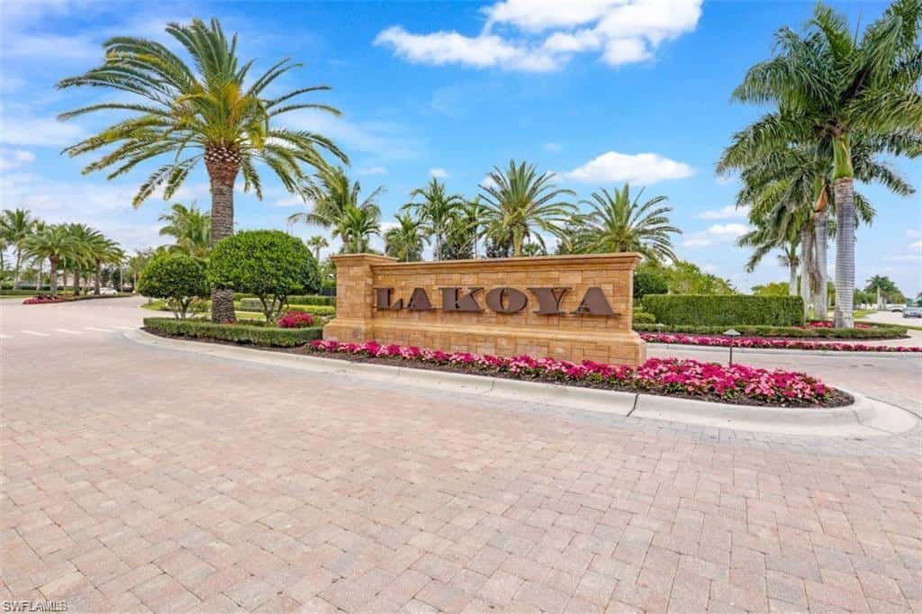 6477 Costa Cir, Naples, photo 49