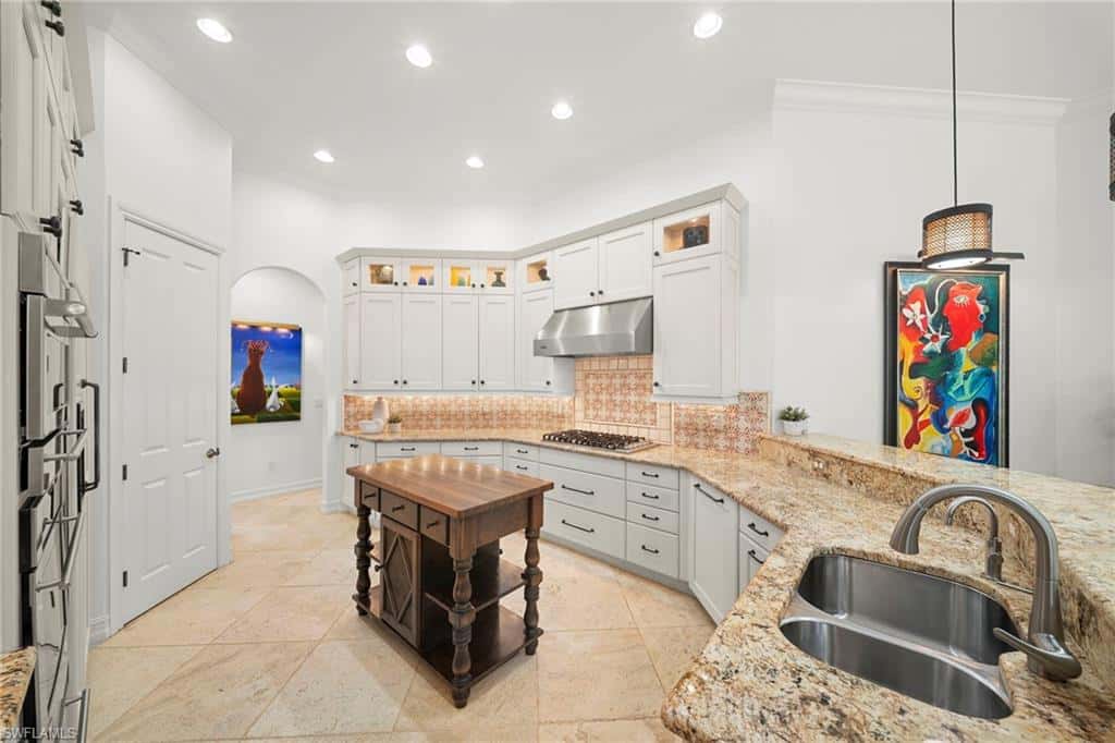 6477 Costa Cir, Naples, photo 15
