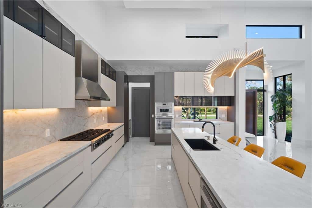390 3rd St, Naples, photo 9