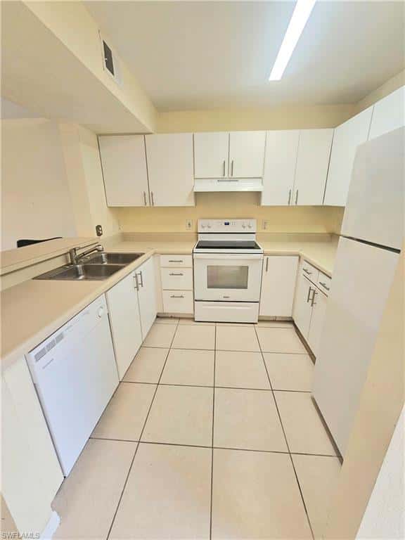 8284 Key Royal Cir #1312, Naples, photo 12
