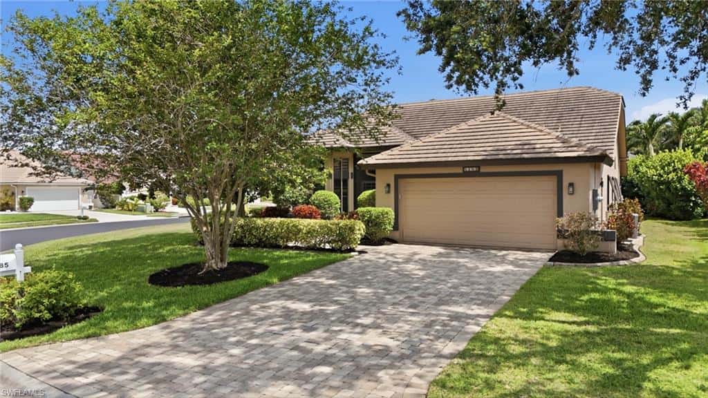 8185 Breton Cir, Fort Myers, photo 33