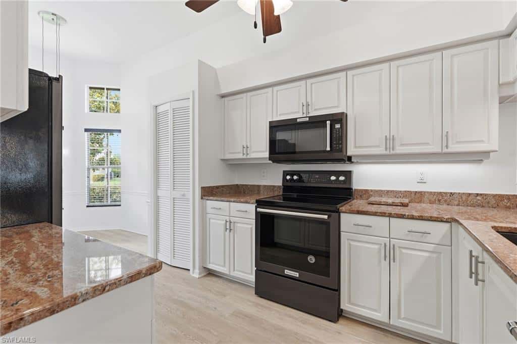 8185 Breton Cir, Fort Myers, photo 14
