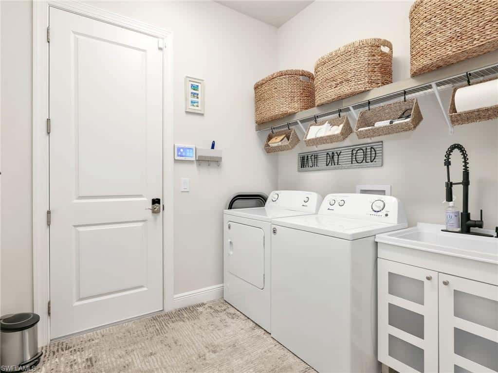 8958 Saint Lucia Dr, Naples, photo 23
