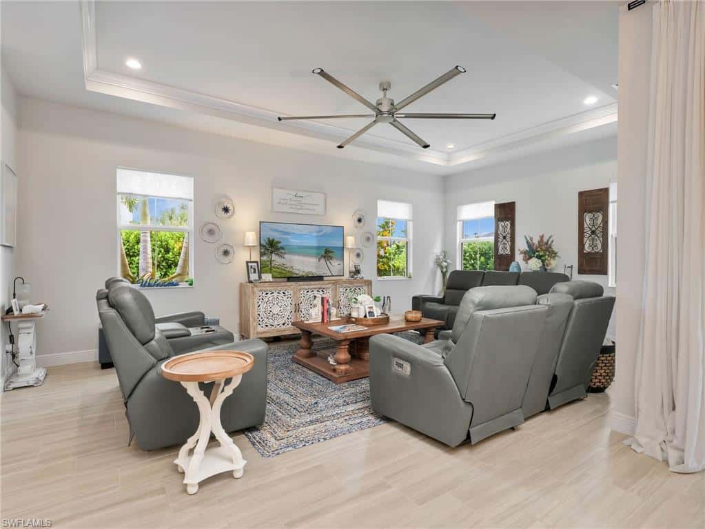 8958 Saint Lucia Dr, Naples, photo 12