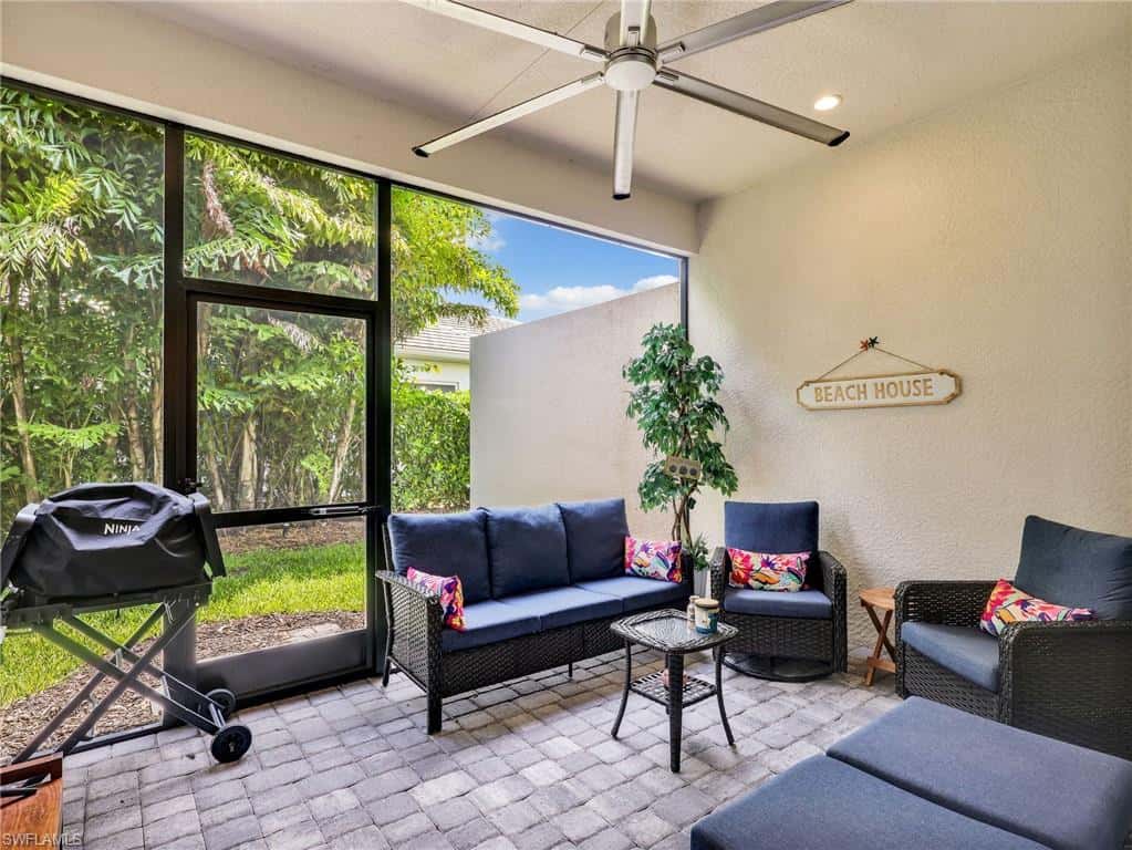 8958 Saint Lucia Dr, Naples, photo 24