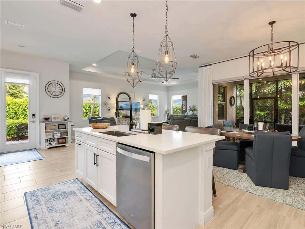8958 Saint Lucia Dr, Naples, photo 10