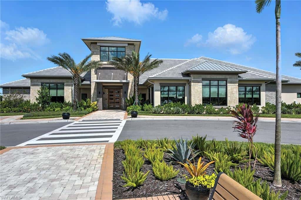 15382 Turin Dr, Naples, photo 40