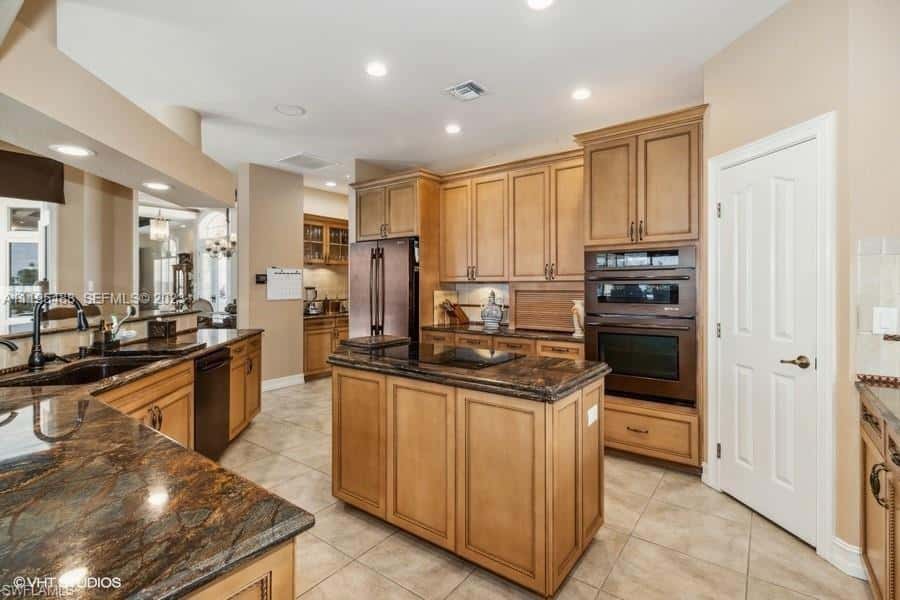 1524 Columbian Dr, Punta Gorda, photo 7