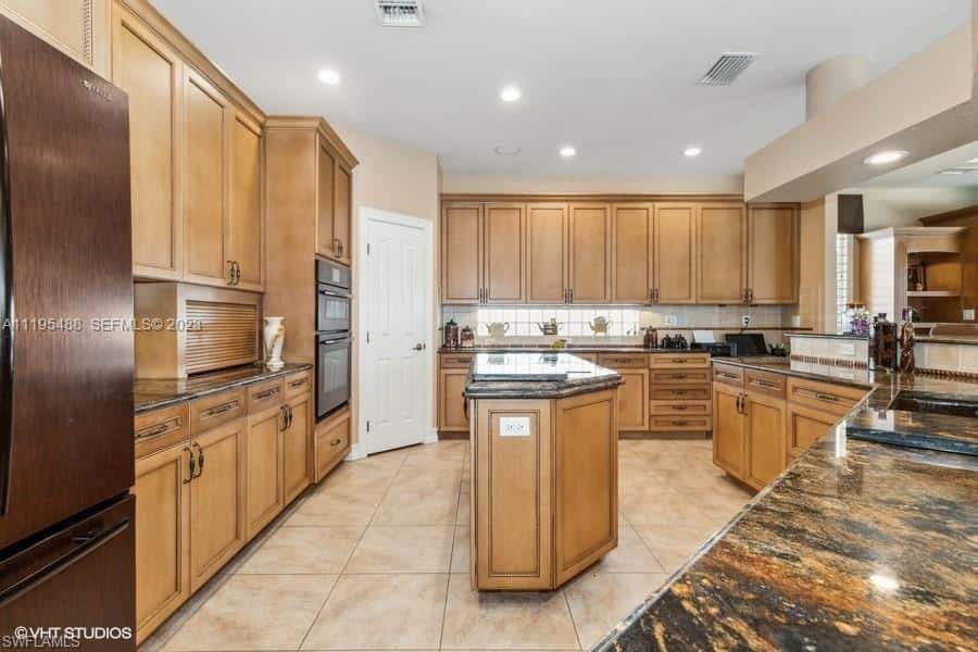 1524 Columbian Dr, Punta Gorda, photo 8