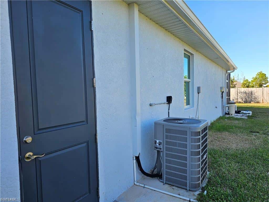 1425 1st St, Cape Coral, photo 43