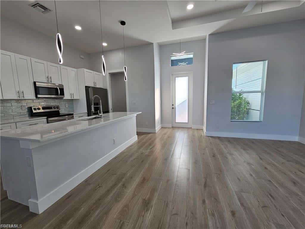 1425 1st St, Cape Coral, photo 8