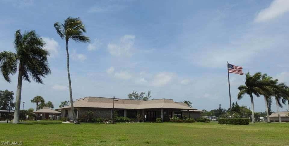 537 Charlemagne Blvd, Naples, photo 20