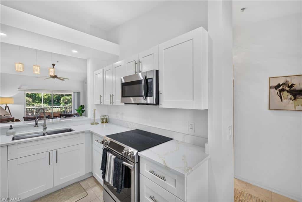 2815 Cypress Trace Cir #204, Naples, photo 10