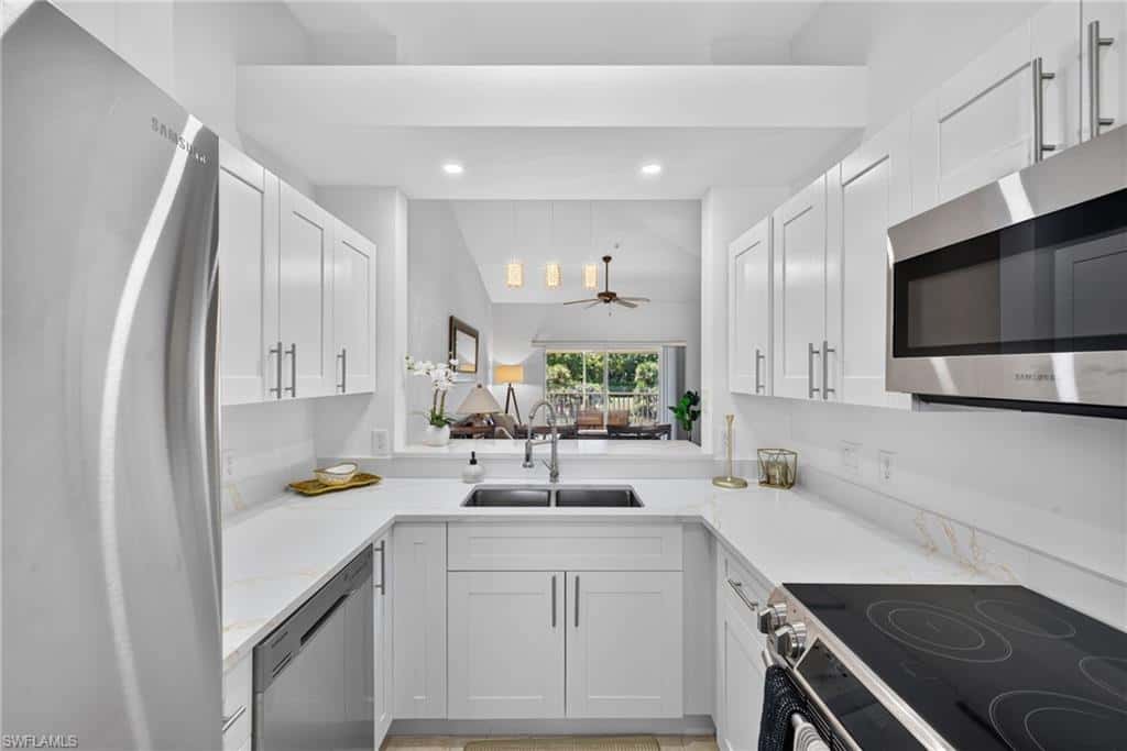 2815 Cypress Trace Cir #204, Naples, photo 11