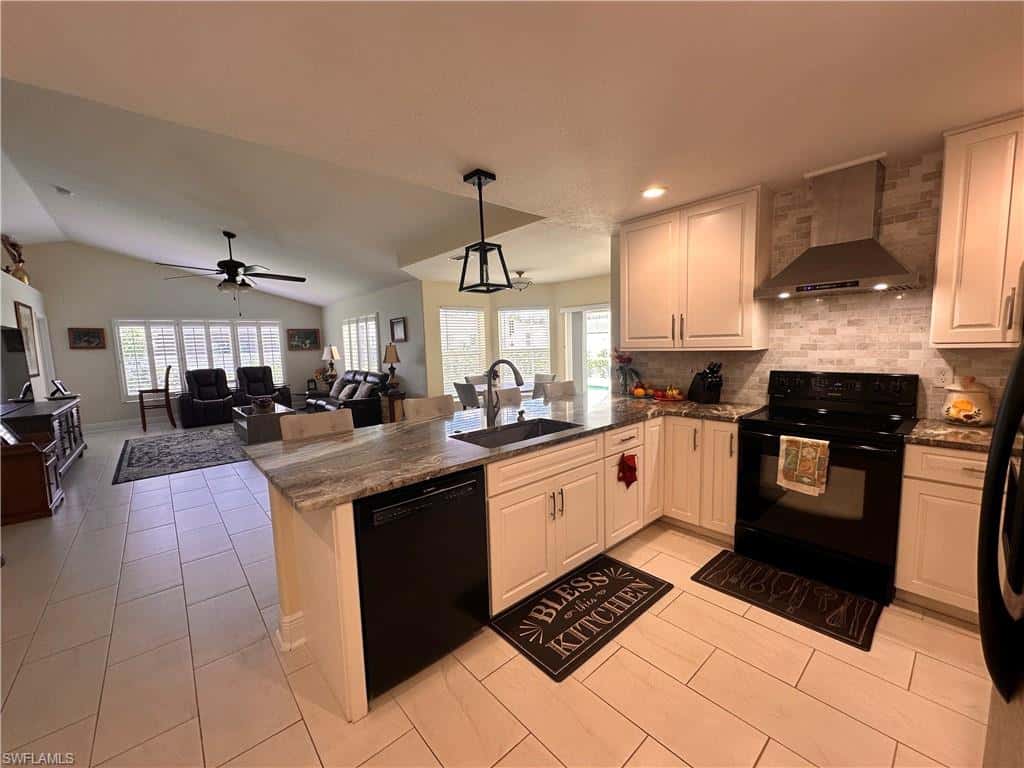 2916 Van Buren Pkwy, Cape Coral, photo 27
