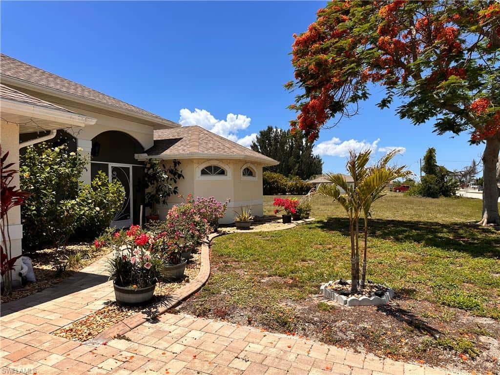 2916 Van Buren Pkwy, Cape Coral, photo 42
