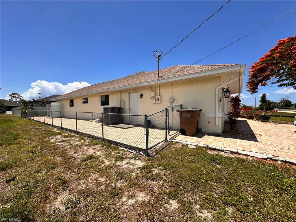 2916 Van Buren Pkwy, Cape Coral, photo 32