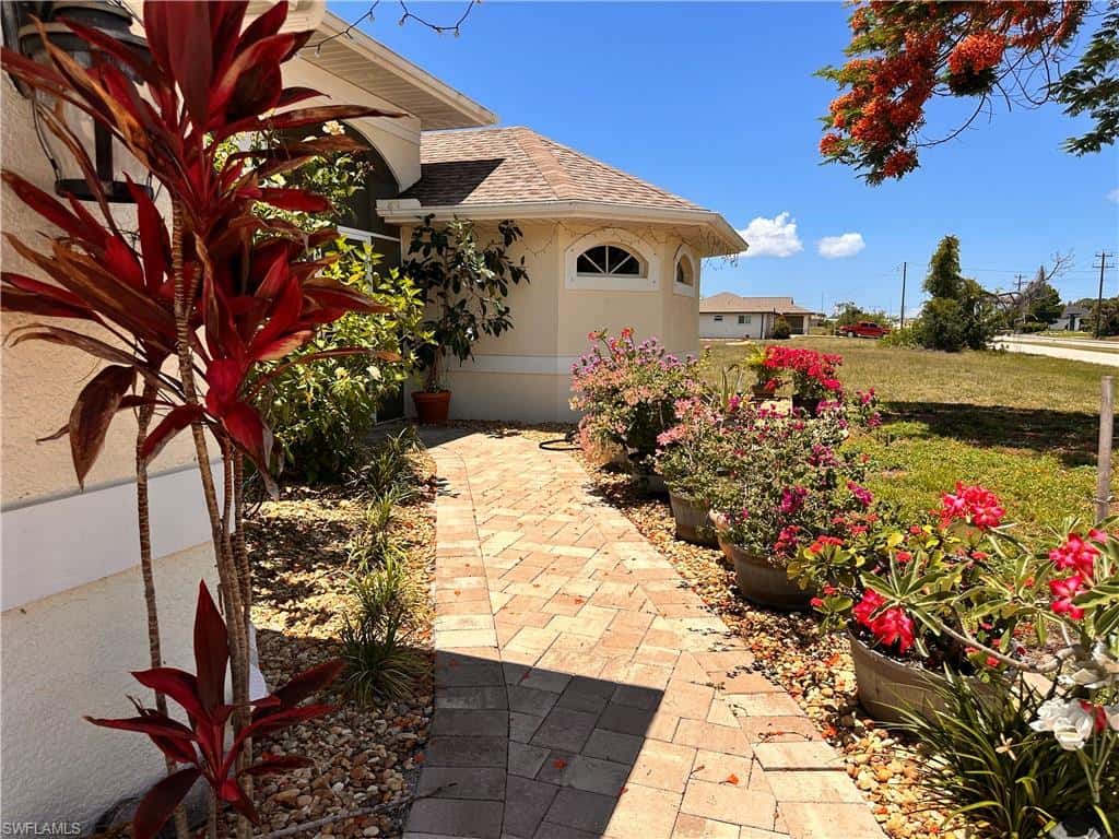 2916 Van Buren Pkwy, Cape Coral, photo 41