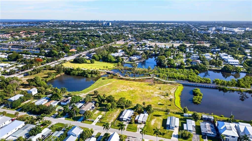 144 Jeepers Dr, Naples, photo 28