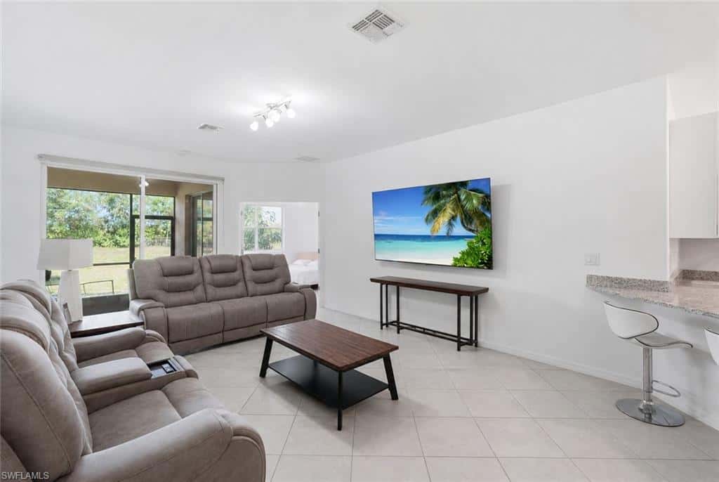 1648 Alameda Dr, Naples, photo 4