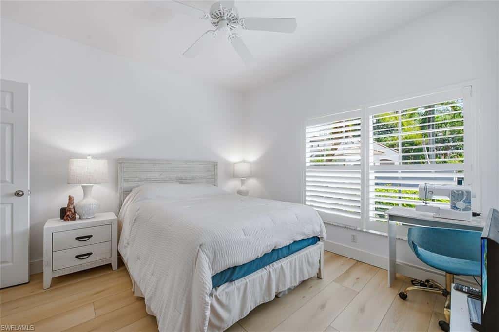 5900 Fountain Dr, Naples, photo 17
