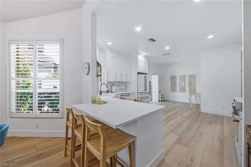 5900 Fountain Dr, Naples, photo 7