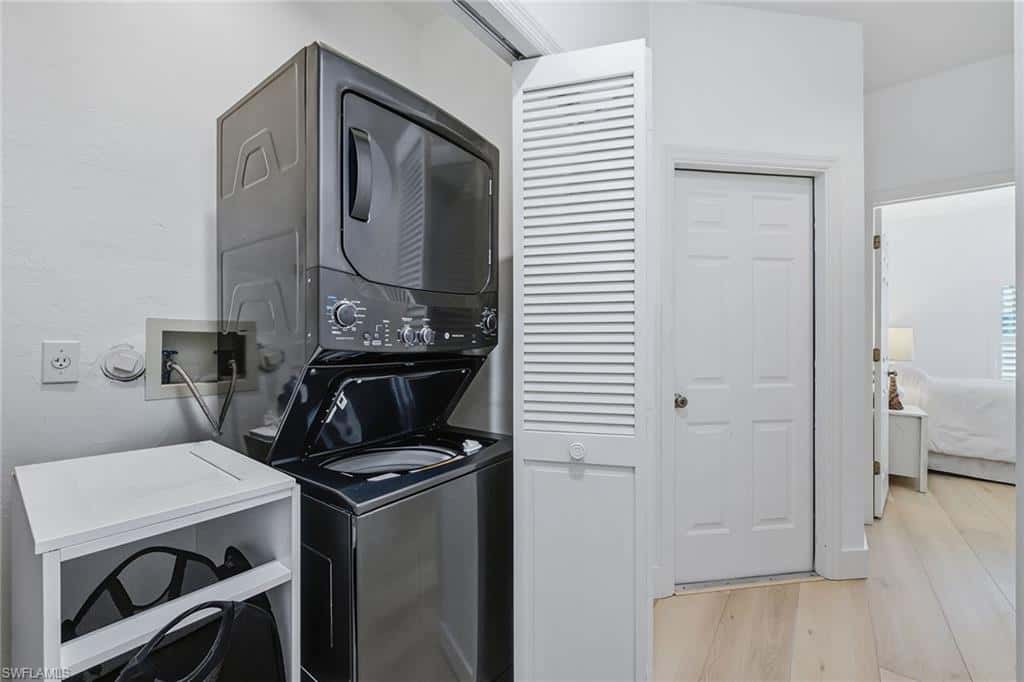 5900 Fountain Dr, Naples, photo 20