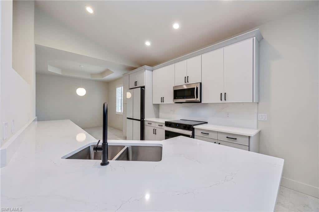 7128 Timberland Cir #201, Naples, photo 10