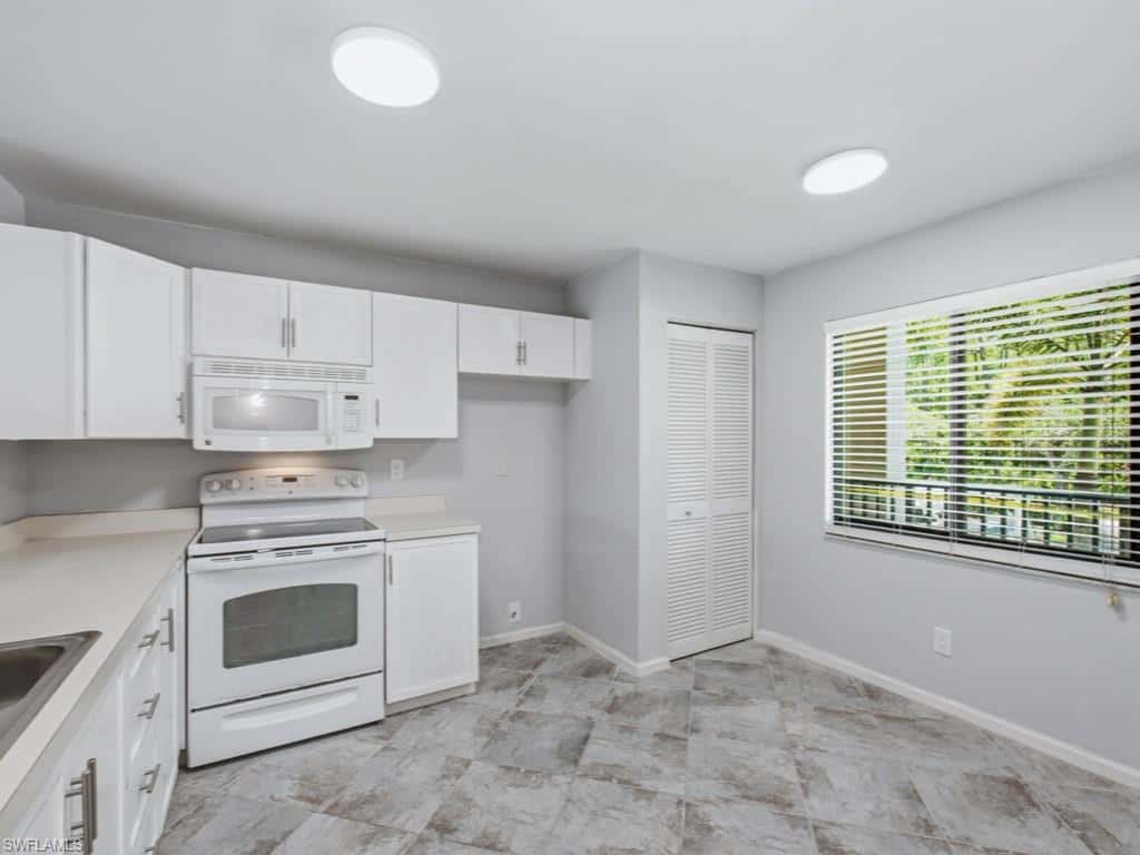 5784 Deauville Cir #b204, Naples, photo 8