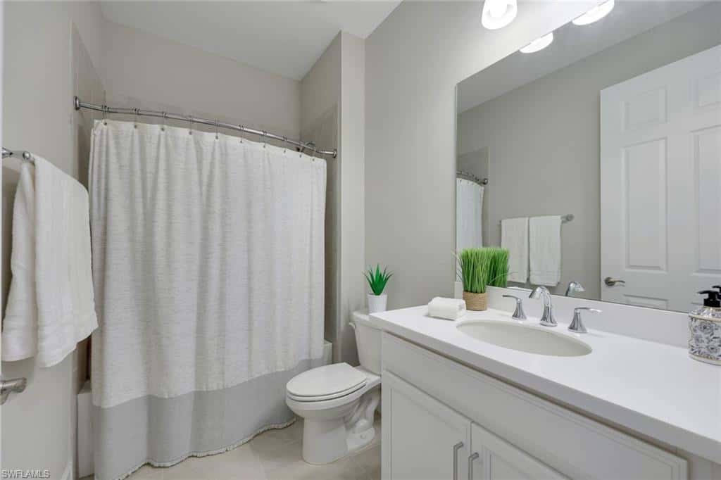 18725 Lake Hammock Dr, Naples, photo 16