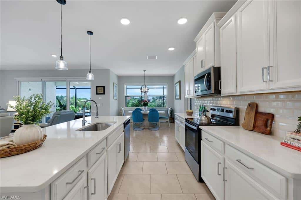 18725 Lake Hammock Dr, Naples, photo 5
