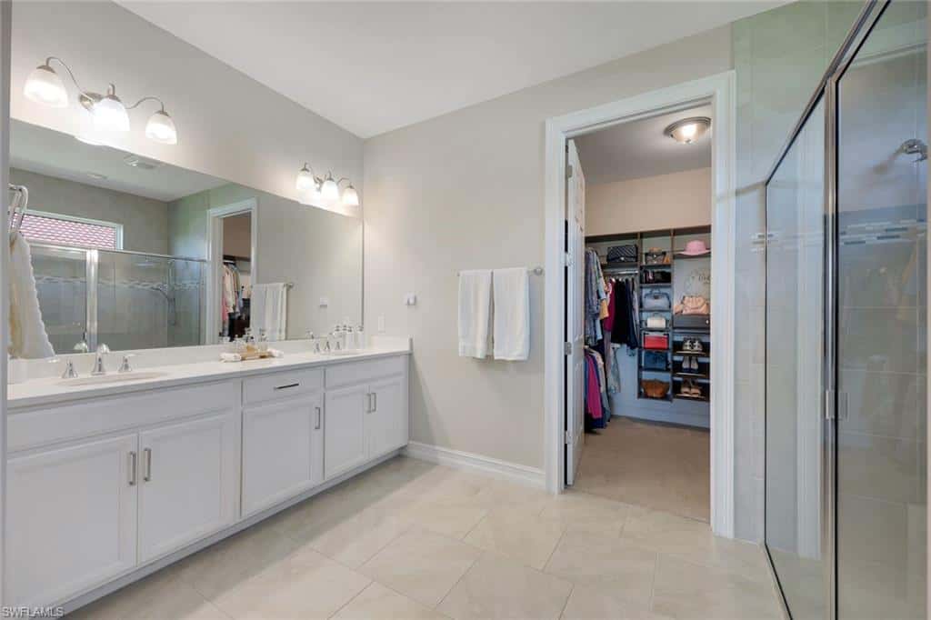 18725 Lake Hammock Dr, Naples, photo 10