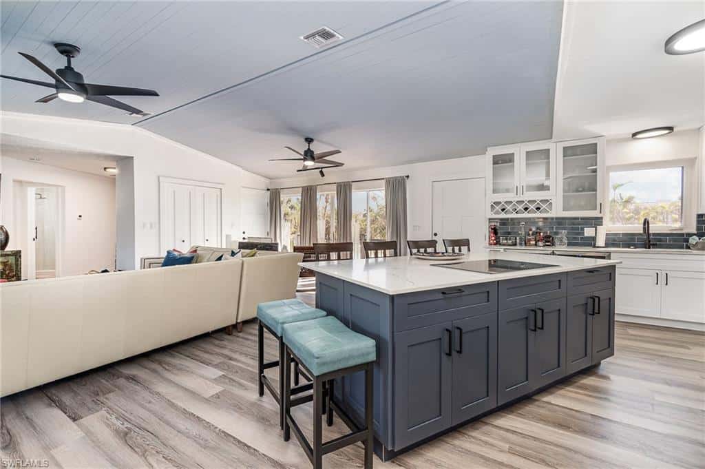 1720 Middle Gulf Dr, Sanibel, photo 13