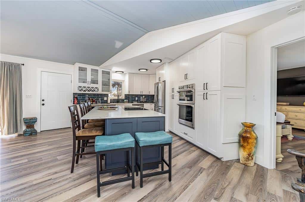 1720 Middle Gulf Dr, Sanibel, photo 12