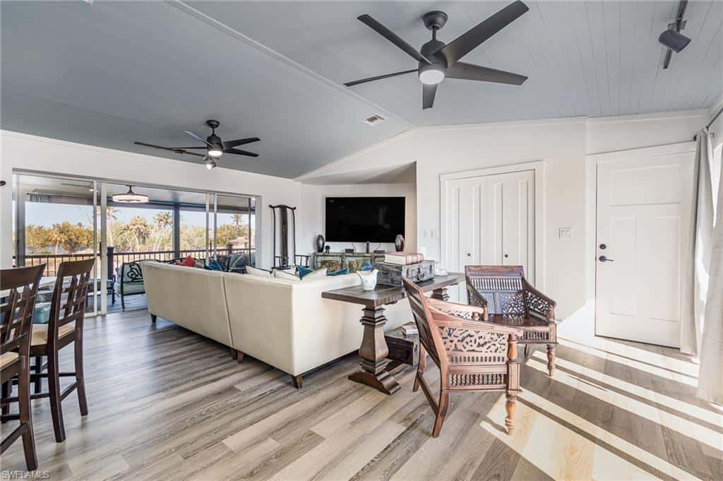 1720 Middle Gulf Dr, Sanibel, photo 14