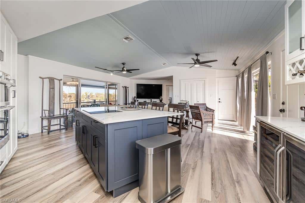 1720 Middle Gulf Dr, Sanibel, photo 11