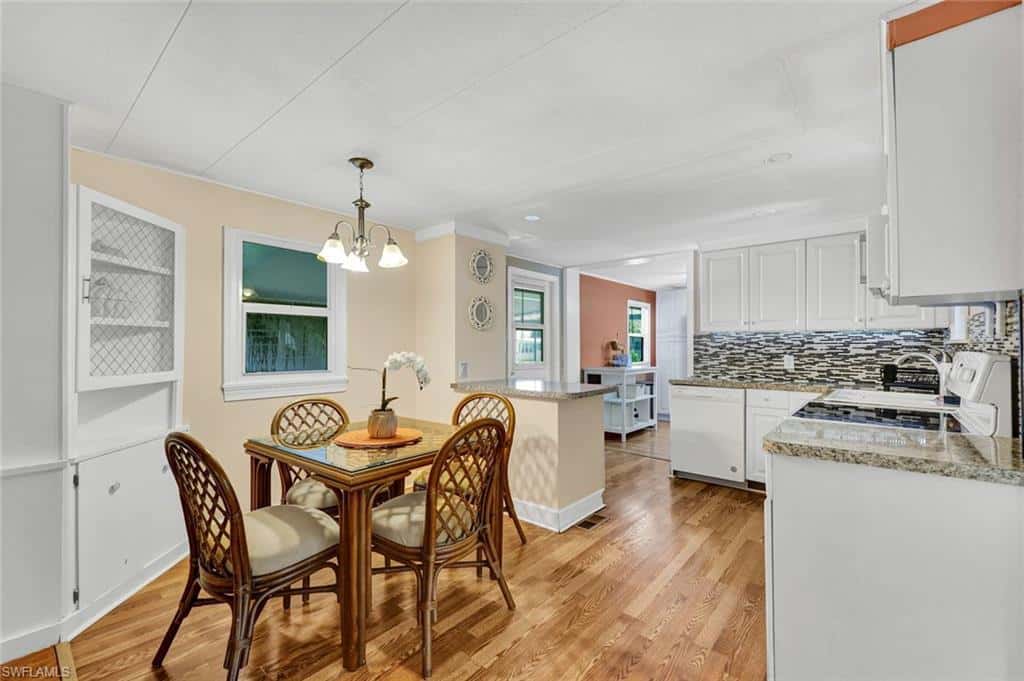522 Menton Ln, Naples, photo 4