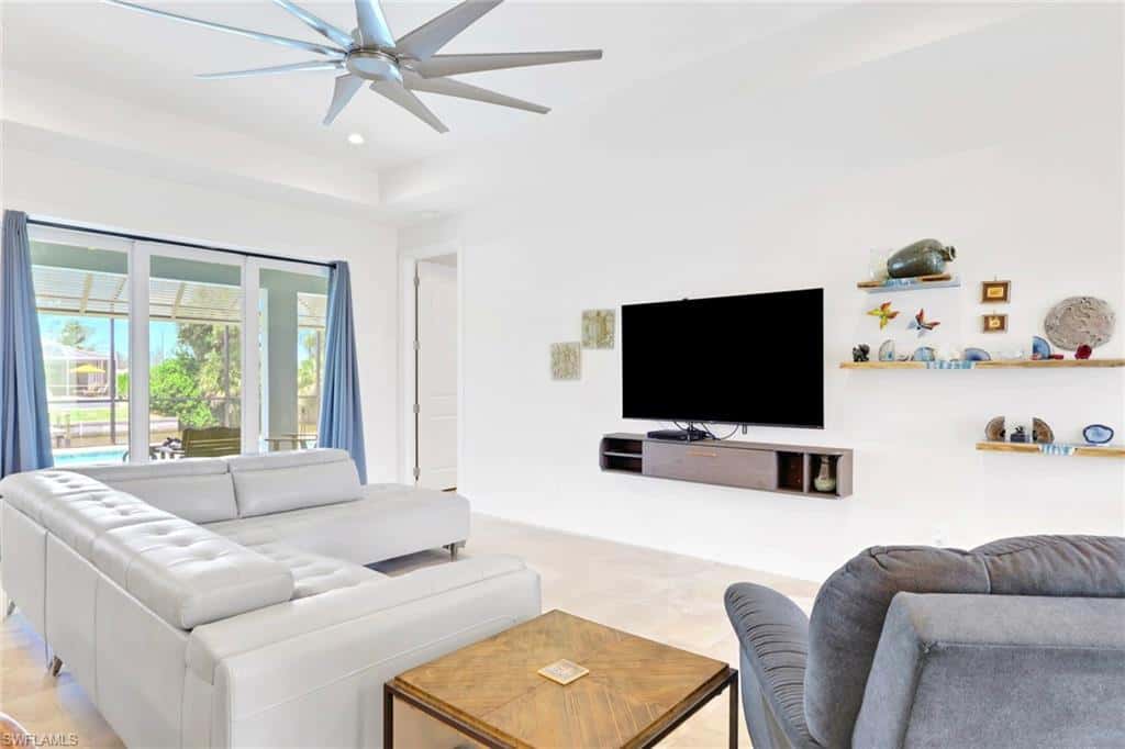 2422 Old Burnt Store Rd, Cape Coral, photo 13