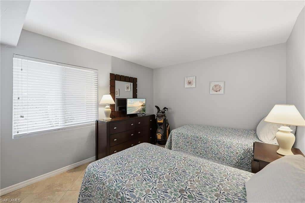1075 Foxfire Ln #103, Naples, photo 13
