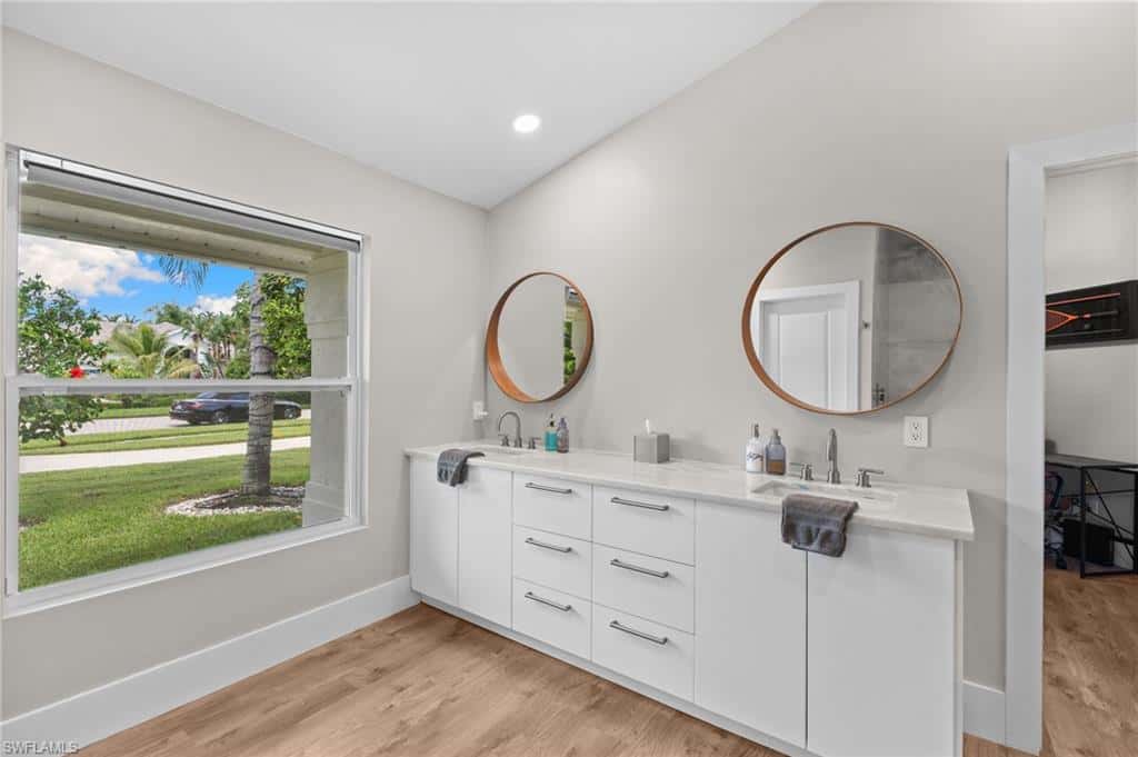 245 Monterey Dr, Naples, photo 16