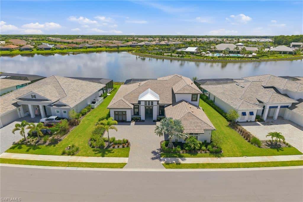 15372 Turin Dr, Naples, photo 36